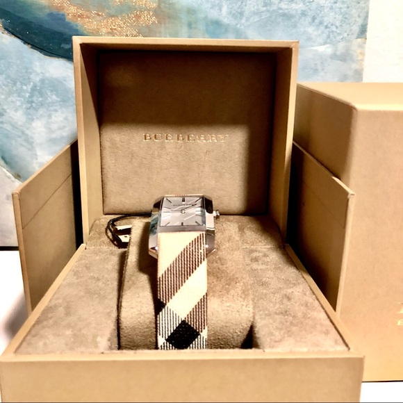 Burberry watch main image 5